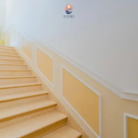 לינה וארוחת בוקר Lamendolara 4*